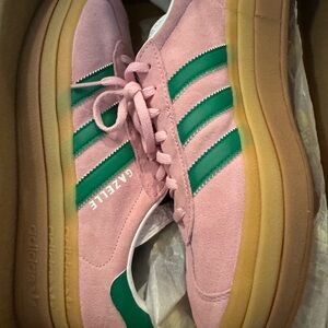 Adidas Women's Sneakers in Pink and Green